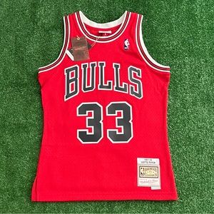 Scottie Pippen Chicago Bulls 1997-1998 Mitchell & Ness  Red Swingman NBA Jersey